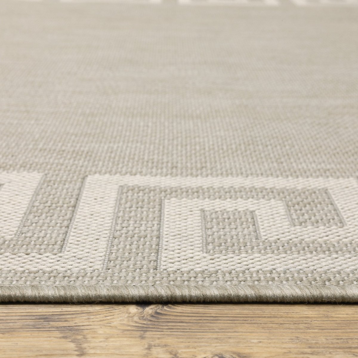 Oriental Weavers Sphinx Portofino 6560D Grey/ Ivory Rug.
