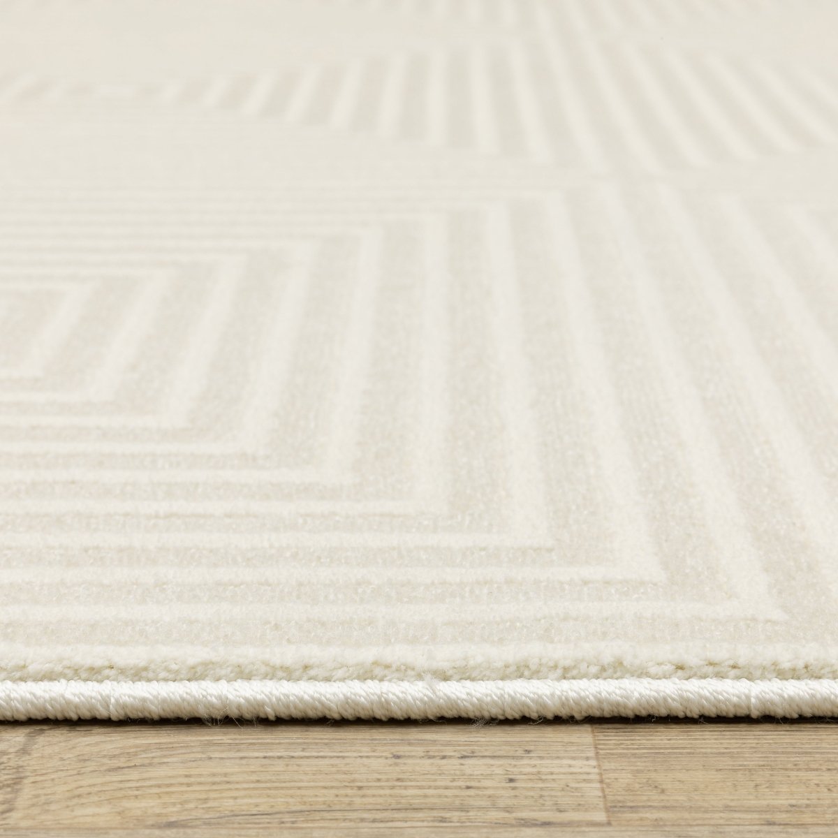 Oriental Weavers Sphinx Raylan Ray04 Ivory/ Ivory Rug.