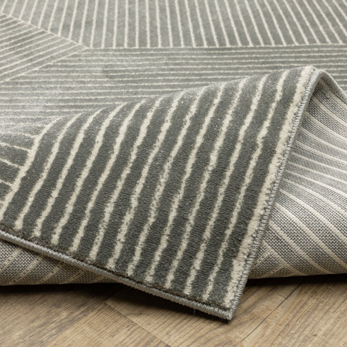 Oriental Weavers Sphinx Raylan Ray08 Grey/ Ivory Rug.