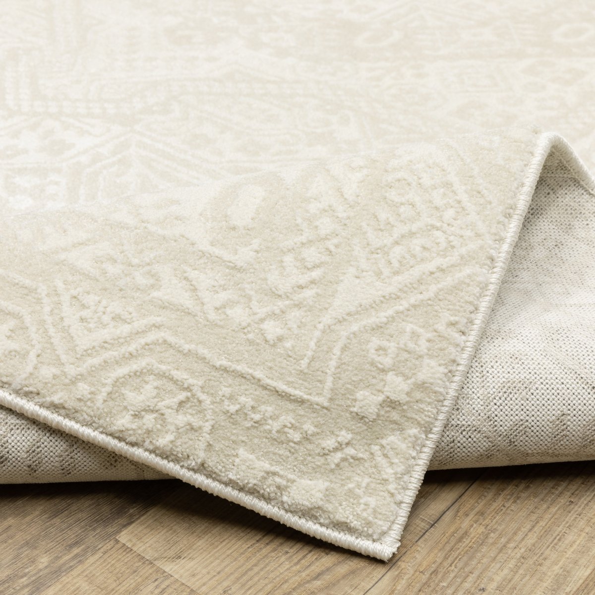 Oriental Weavers Sphinx Raylan Ray09 Ivory/ Ivory Rug.