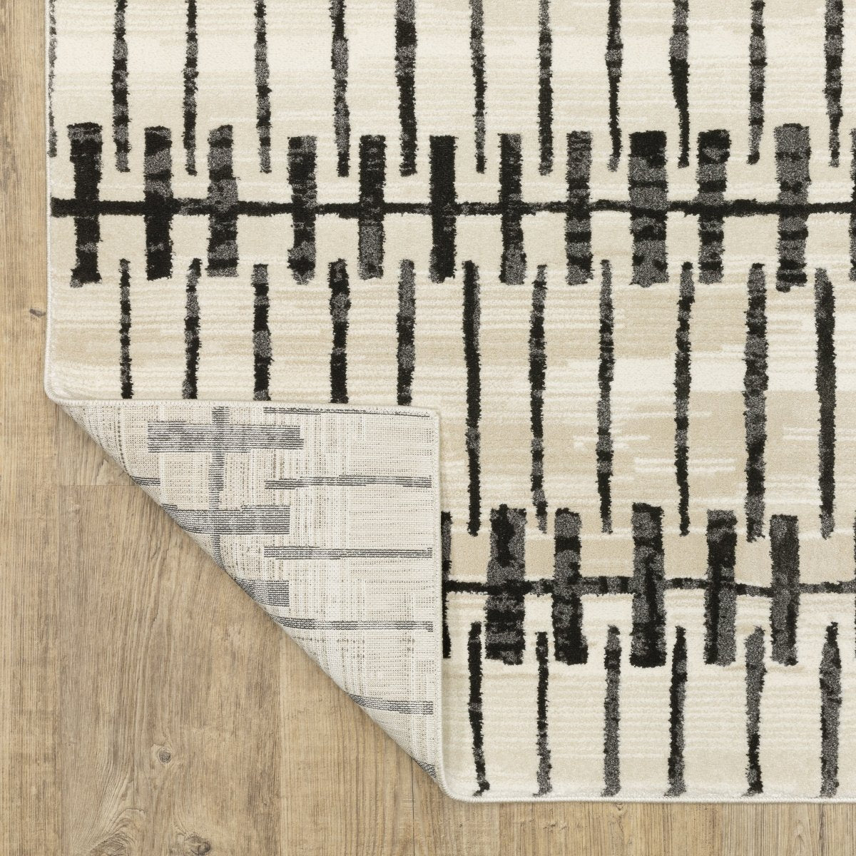 Oriental Weavers Sphinx Raylan Ray11 Ivory/ Black Rug.