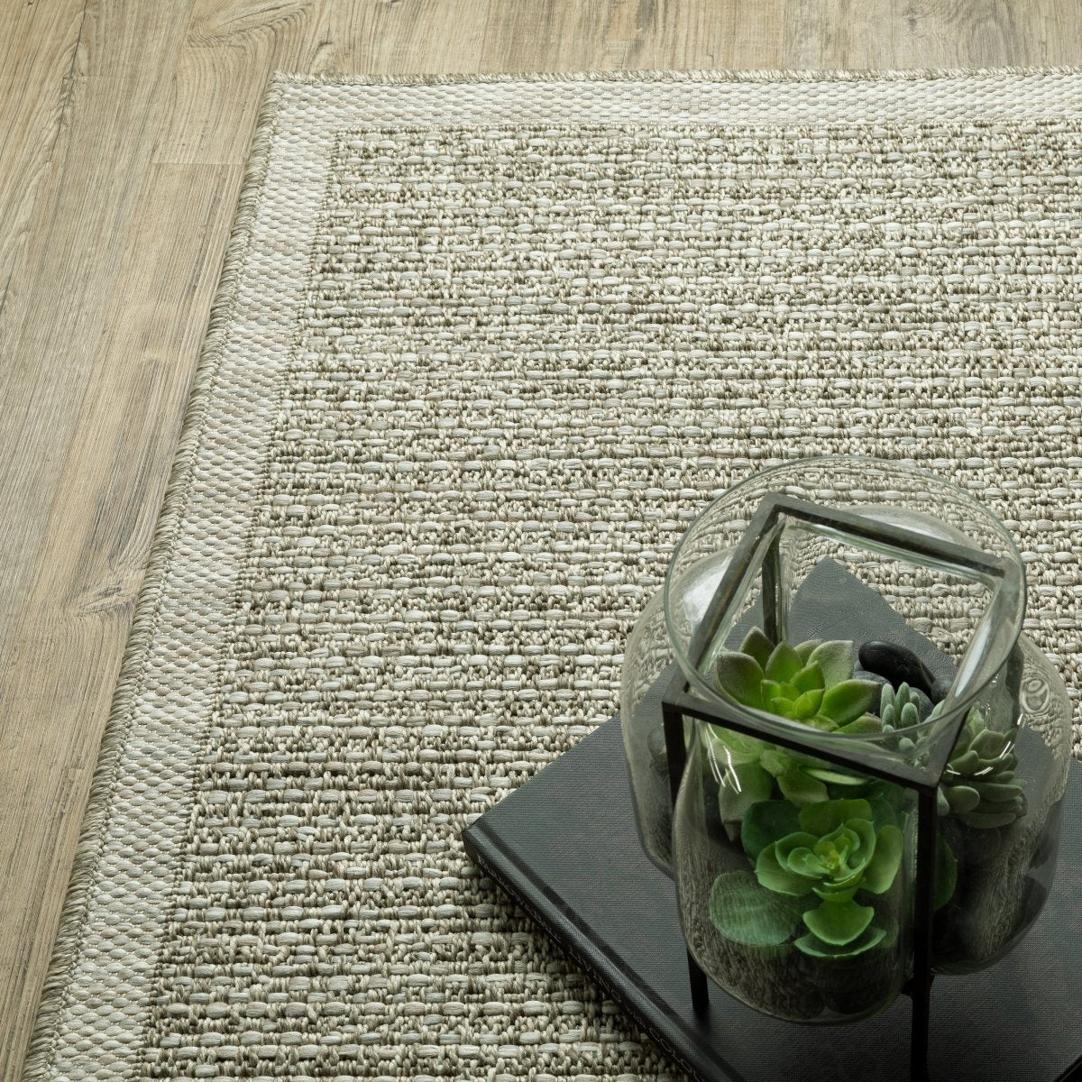 Oriental Weavers Sphinx Tortuga Tr12A Beige/ Beige Rug.
