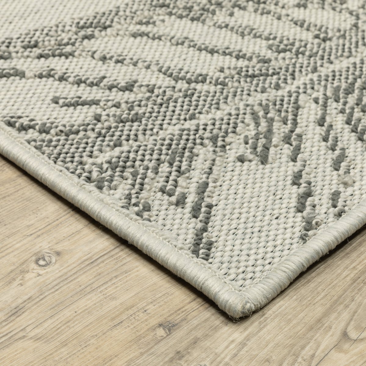 Oriental Weavers Torrey 5570Y Beige/ Grey Rug.
