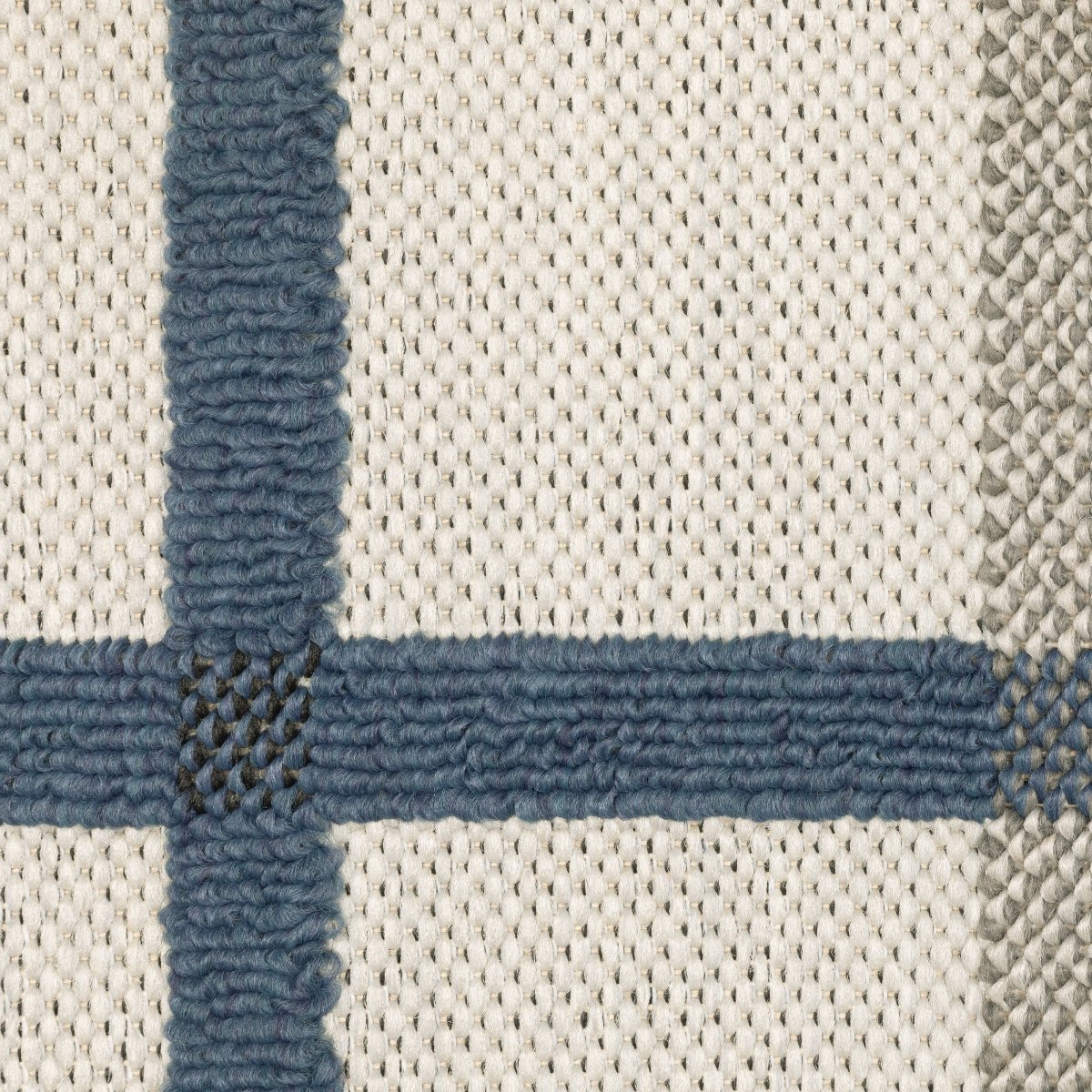 Oriental Weavers Torrey 7150H Beige/ Blue Rug.