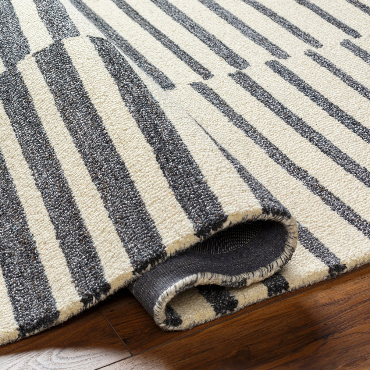 Surya Ottawa Otw-2302 Beige, Charcoal, Gray Rug.