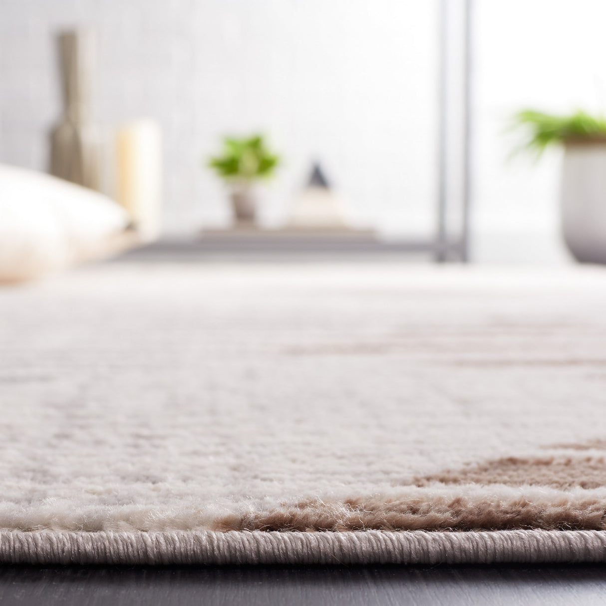 Safavieh Palma Pam328A Beige/Light Grey Rug.