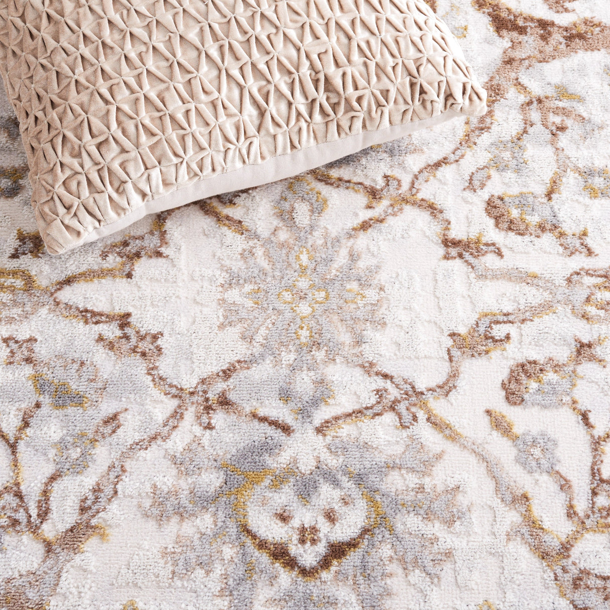 Safavieh Palma Pam336B Beige/Brown Rug.