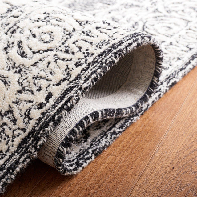 Safavieh Precious Pre305Z Black/Ivory Rug.