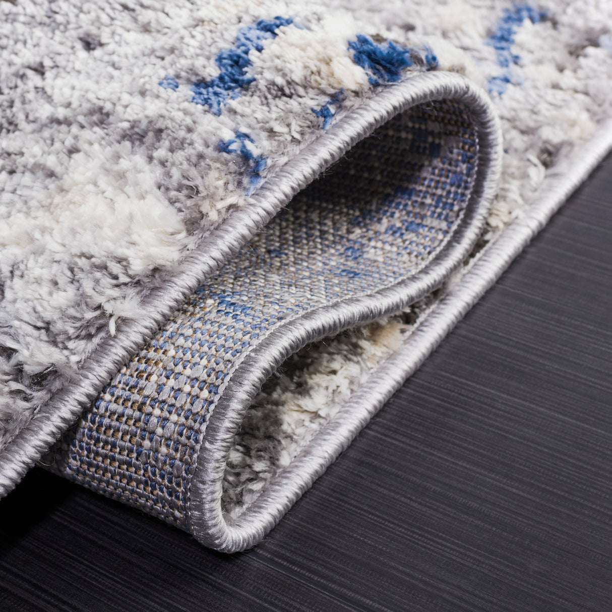 Safavieh Petra Pta108F Light Grey/Light Beige Rug.