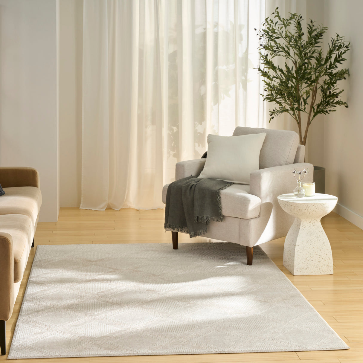 Nourison Serenity Home SRH11 Ivory Contemporary Area Rugs