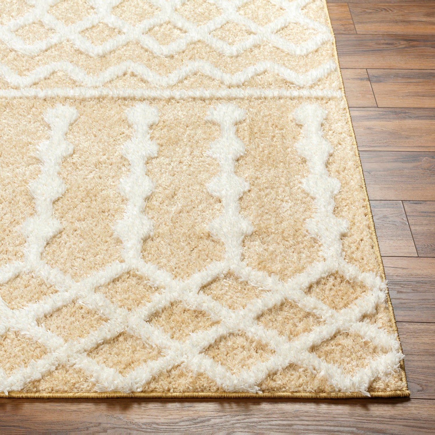 Surya Rodos Rdo-2345 Mustard, White Rug.