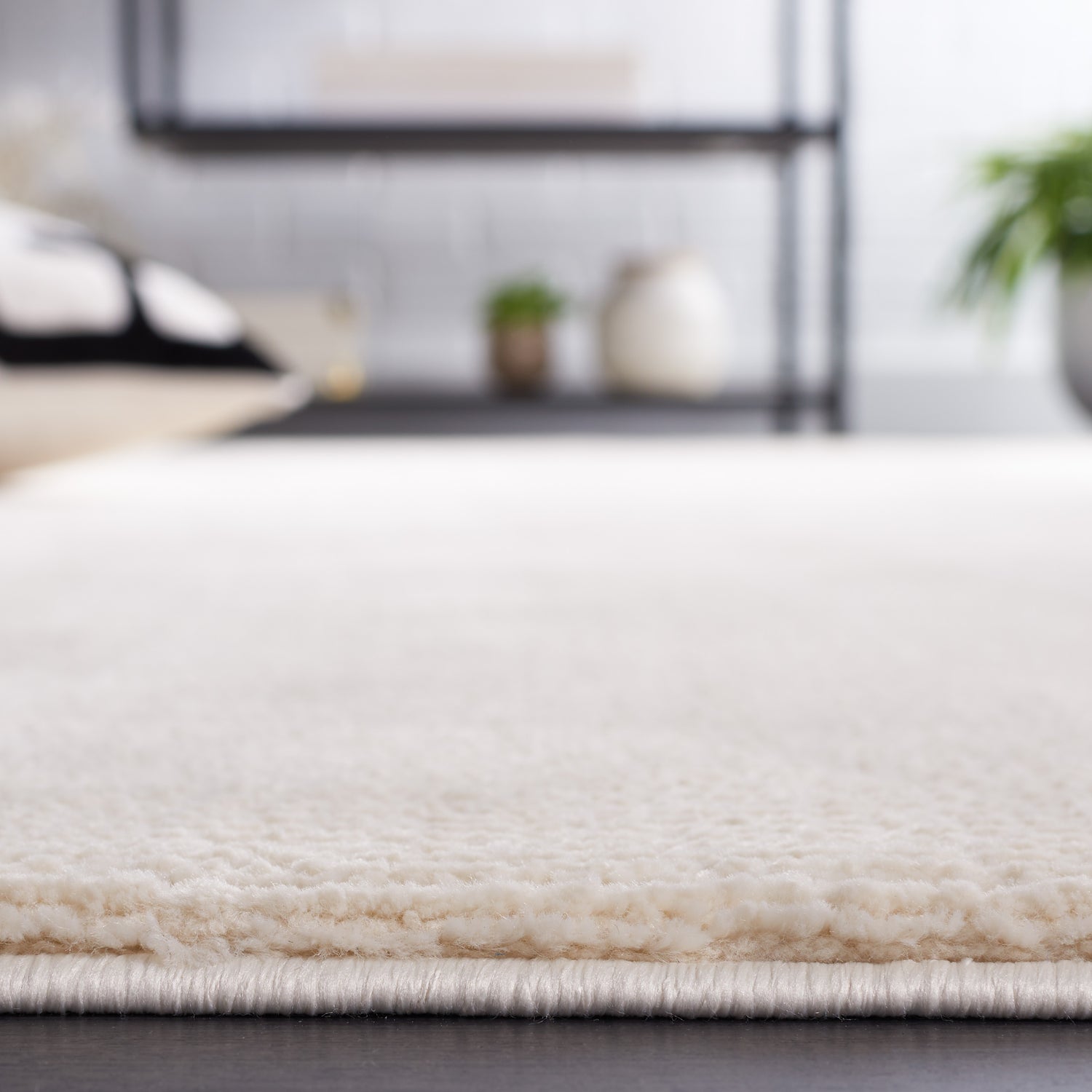 Safavieh Revive Rev102A Ivory Rug.