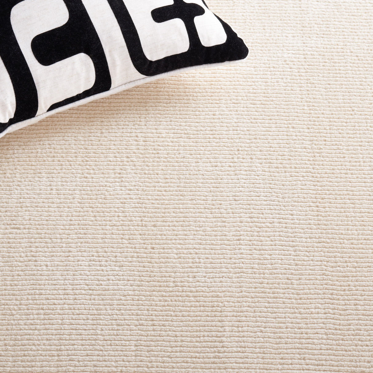 Safavieh Revive Rev102A Ivory Rug.