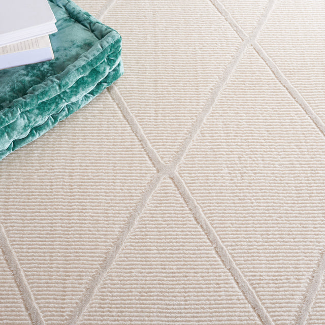 Safavieh Revive Rev104A Ivory Rug.