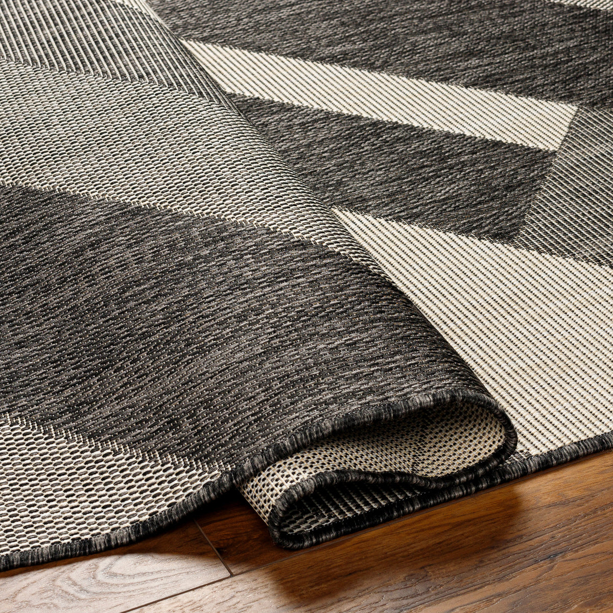 Surya Ravello Rvl-2320 Light Gray, Black, Ivory, Light Beige Rug.