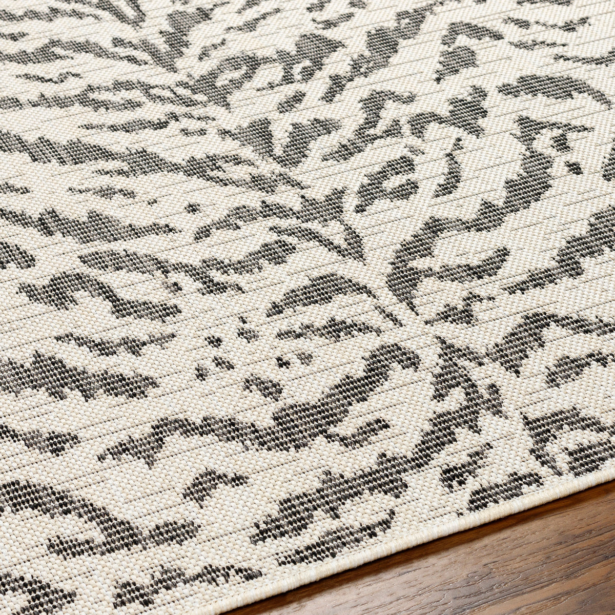 Surya Ravello Rvl-2353 Ivory, Light Beige, Light Gray, Black Rug.