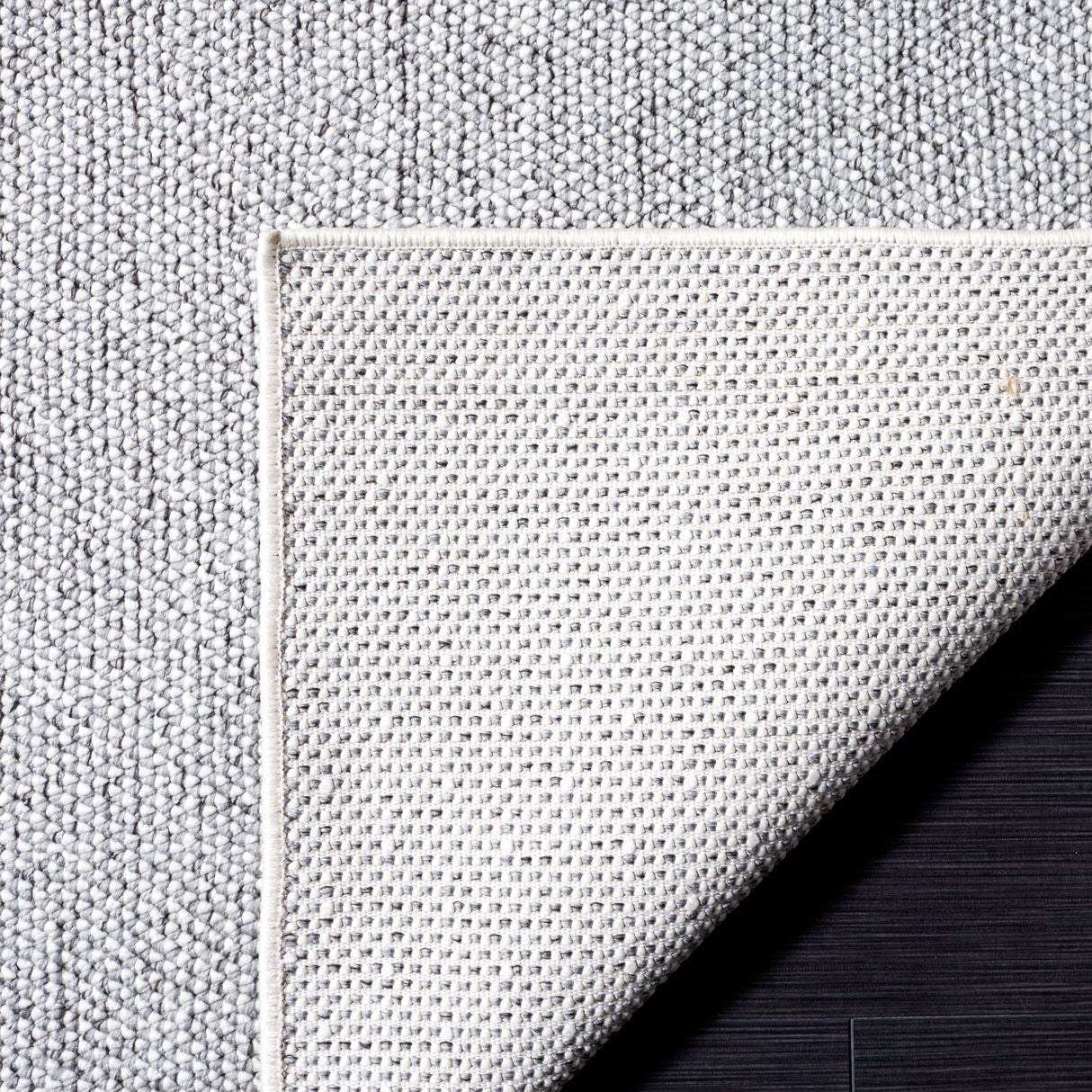 Safavieh River Rvr600G Grey/Ivory Rug.