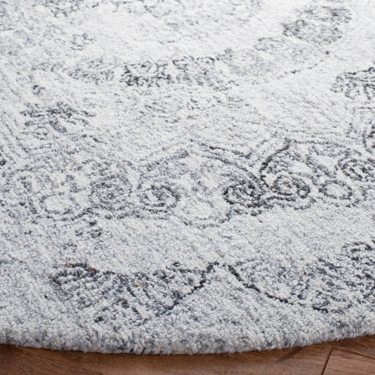Safavieh Abstract Abt145A Ivory/Black Rugs.