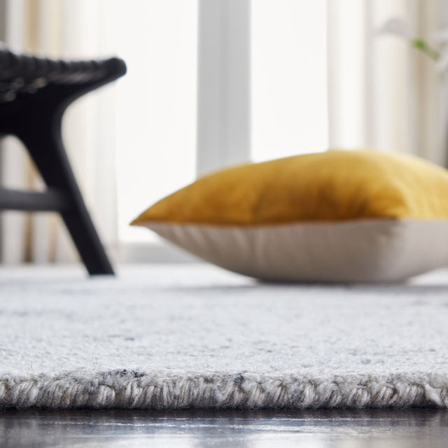 Safavieh Abstract Abt145A Ivory/Black Rugs.