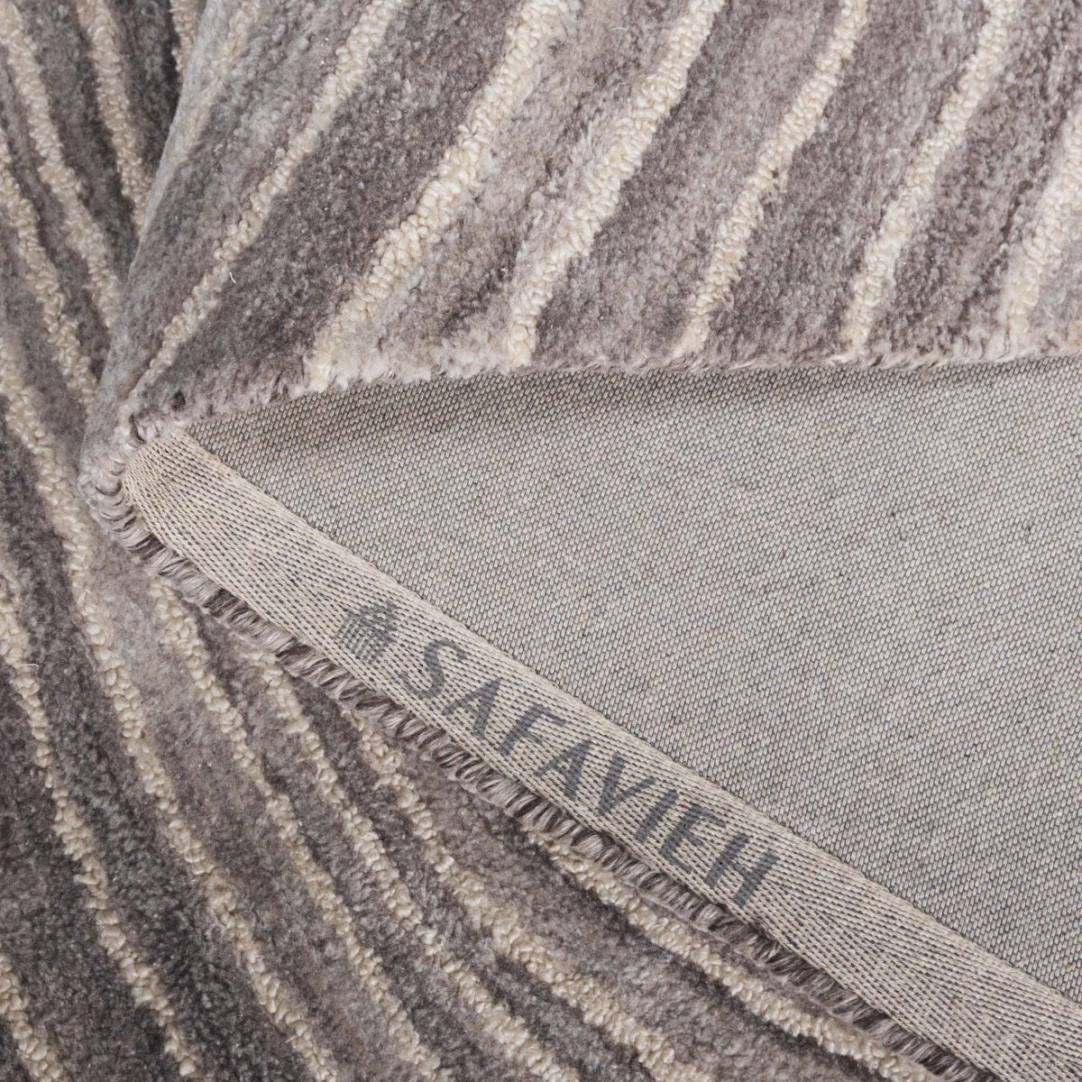 Safavieh Abstract Abt153F Grey/Ivory Rug.