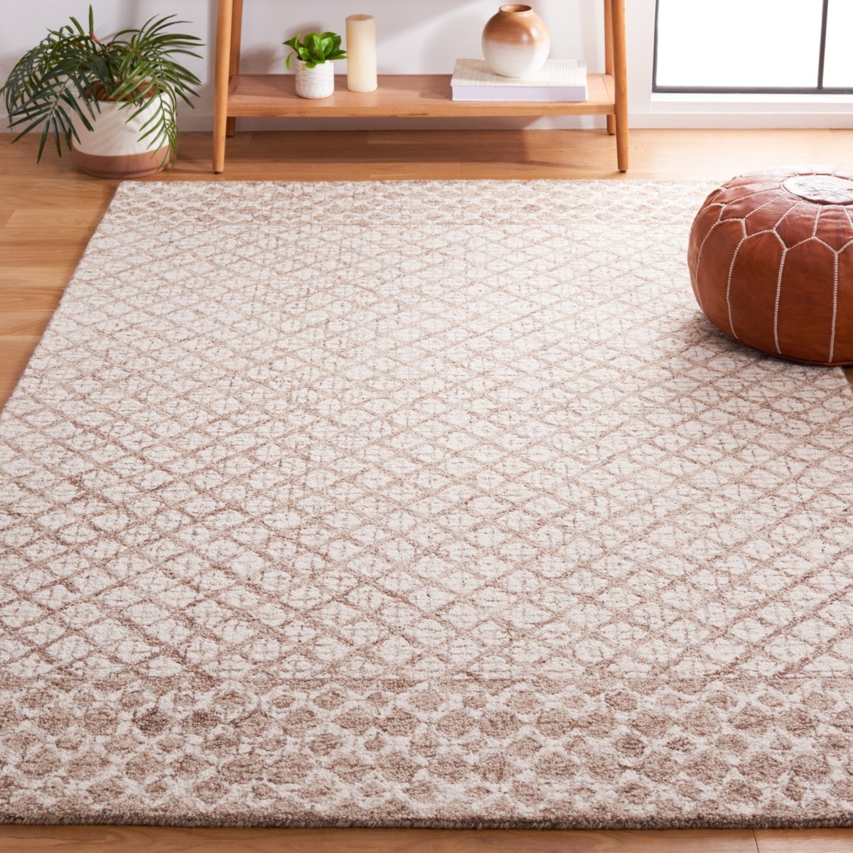 Safavieh Abstract Abt203T Ivory/Brown Rug.