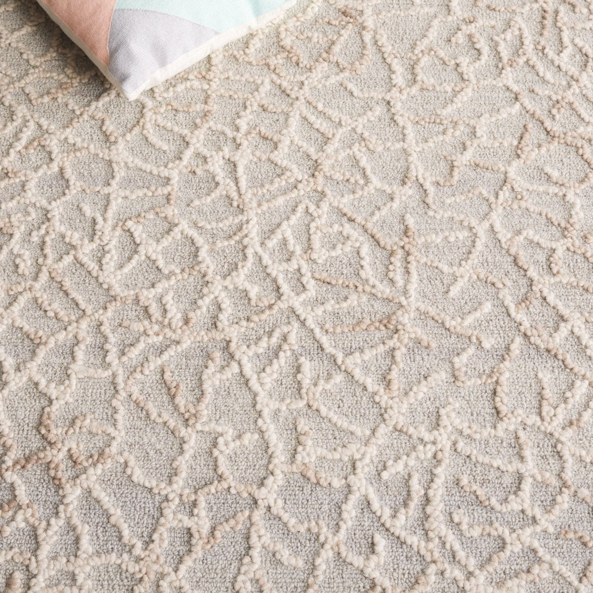 Safavieh Abstract Abt279B Beige/Grey Rug.