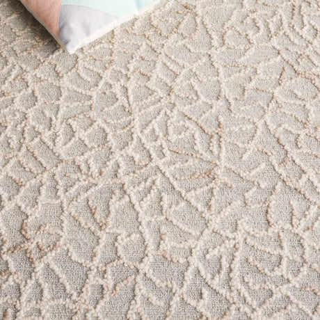 Safavieh Abstract Abt279B Beige/Grey Rug.