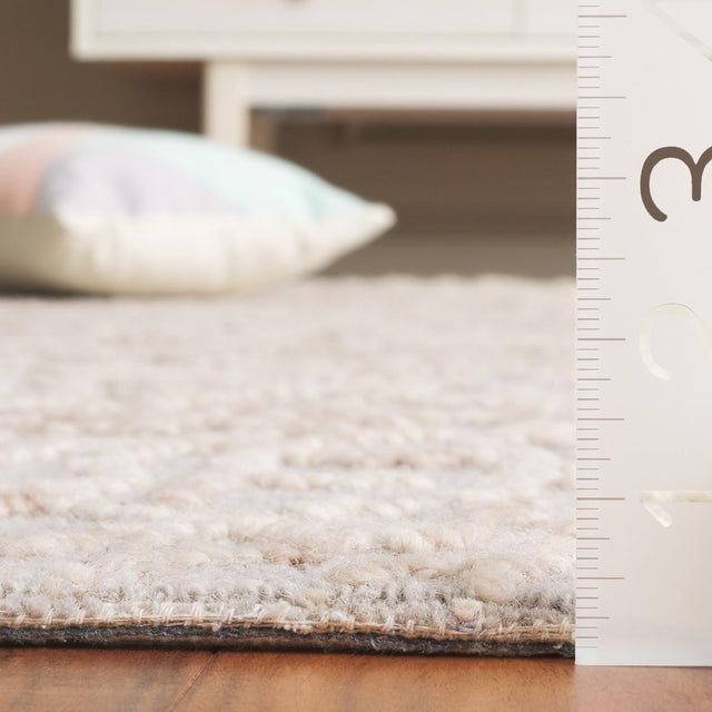 Safavieh Abstract Abt279B Beige/Grey Rug.