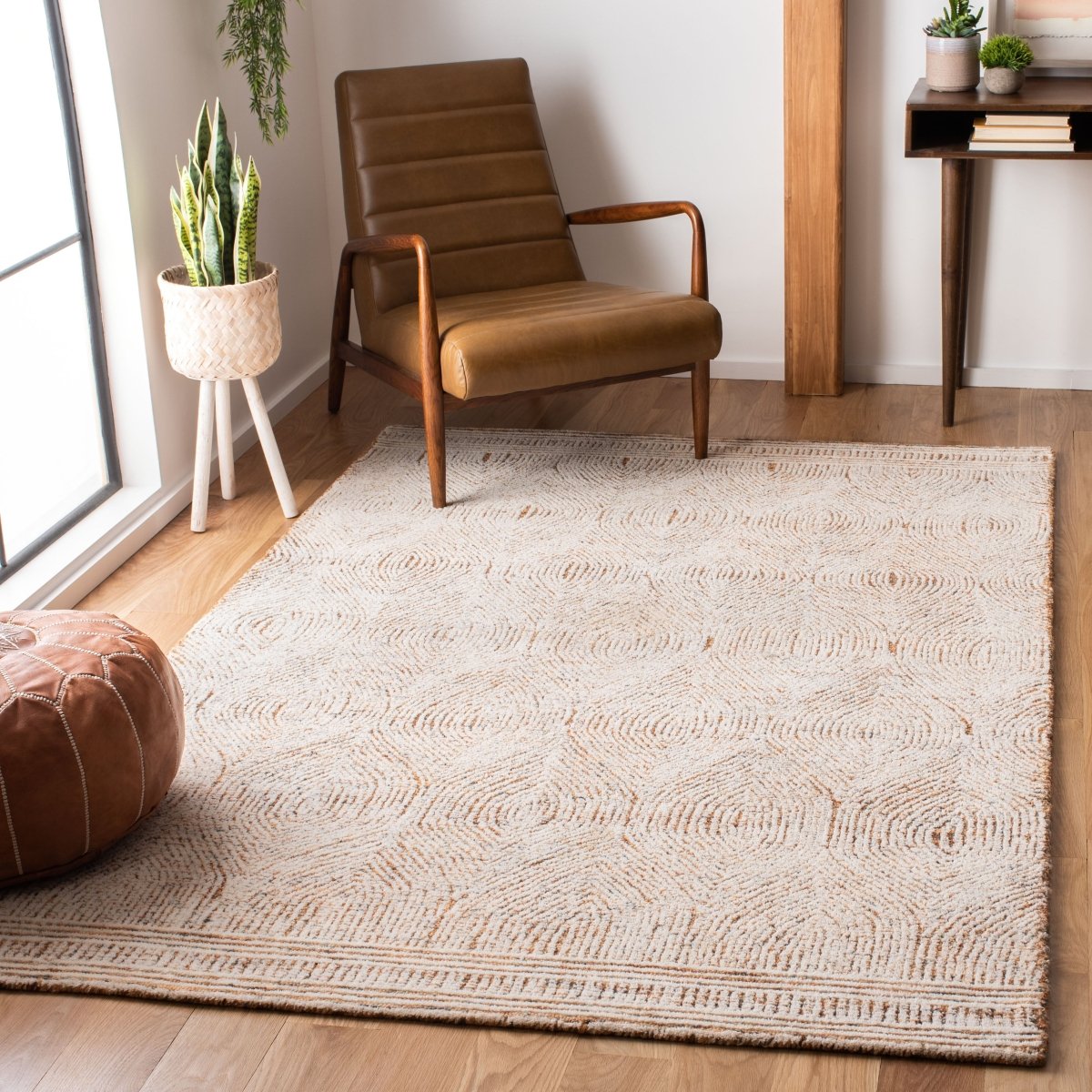 Safavieh Abstract Abt340P Ivory/Rust Rug.