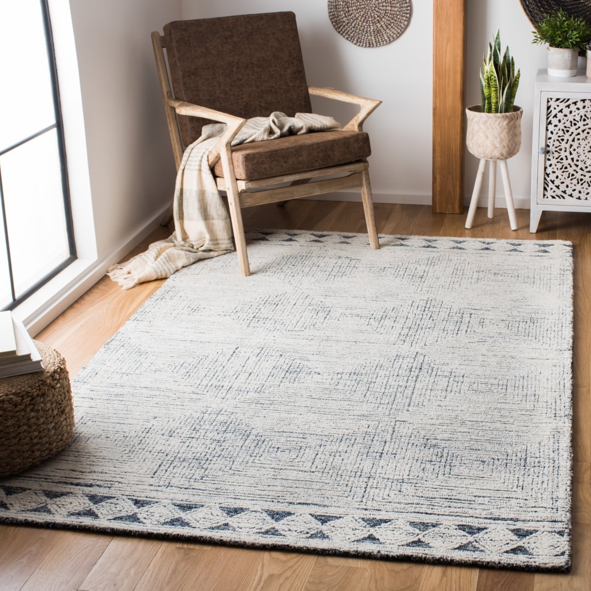Safavieh Abstract Abt349N Ivory/Navy Rugs.