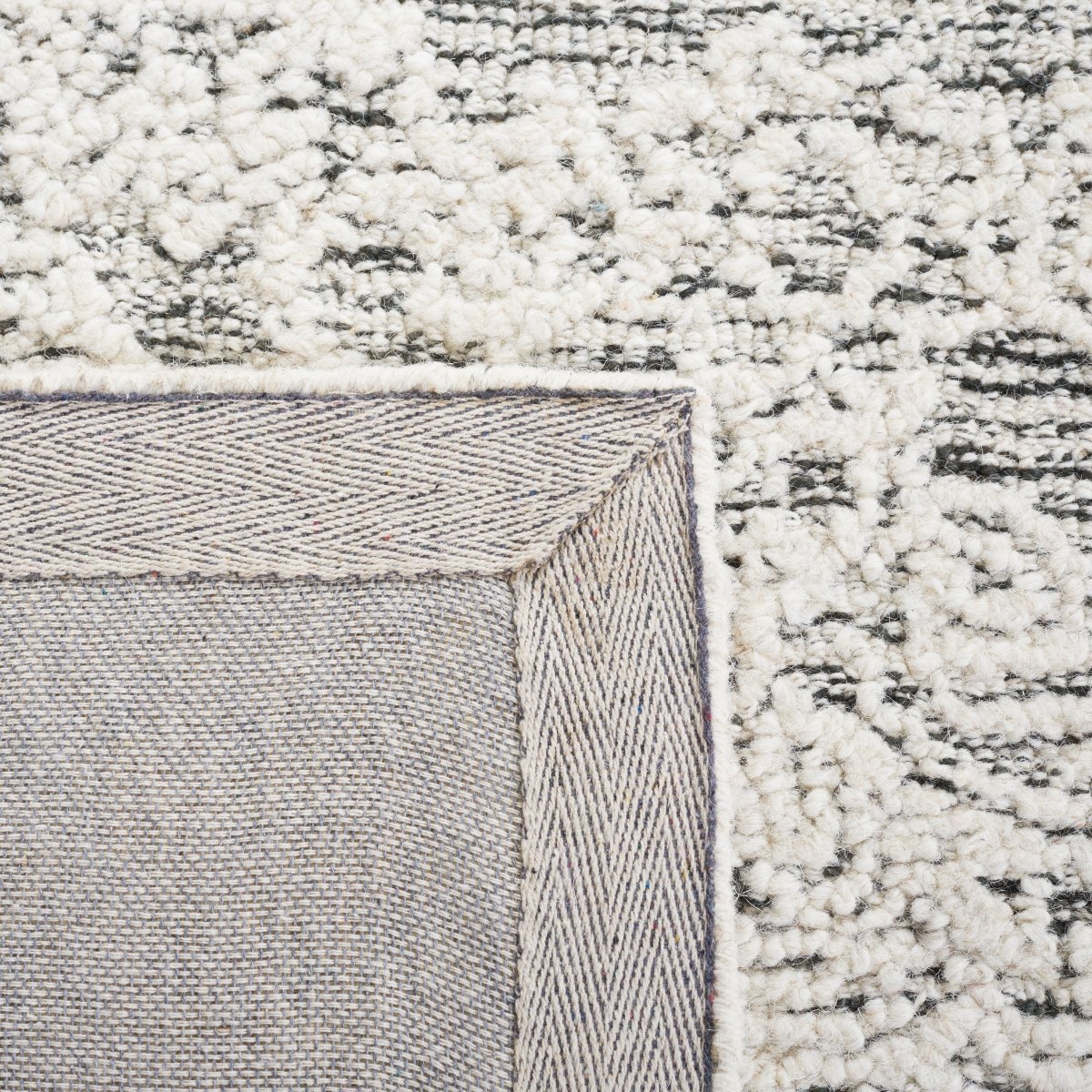 Safavieh Abstract Abt356H Ivory/Charcoal Rug.