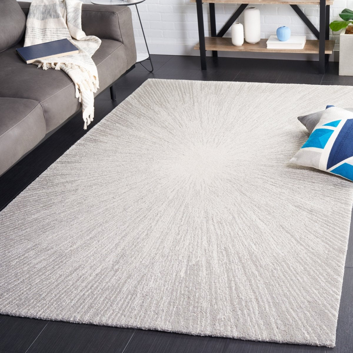 Safavieh Abstract Abt375G Ivory/Silver Rug.