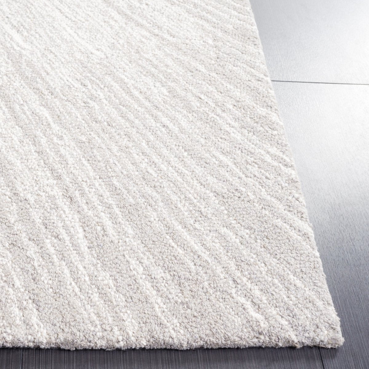 Safavieh Abstract Abt375G Ivory/Silver Rug.