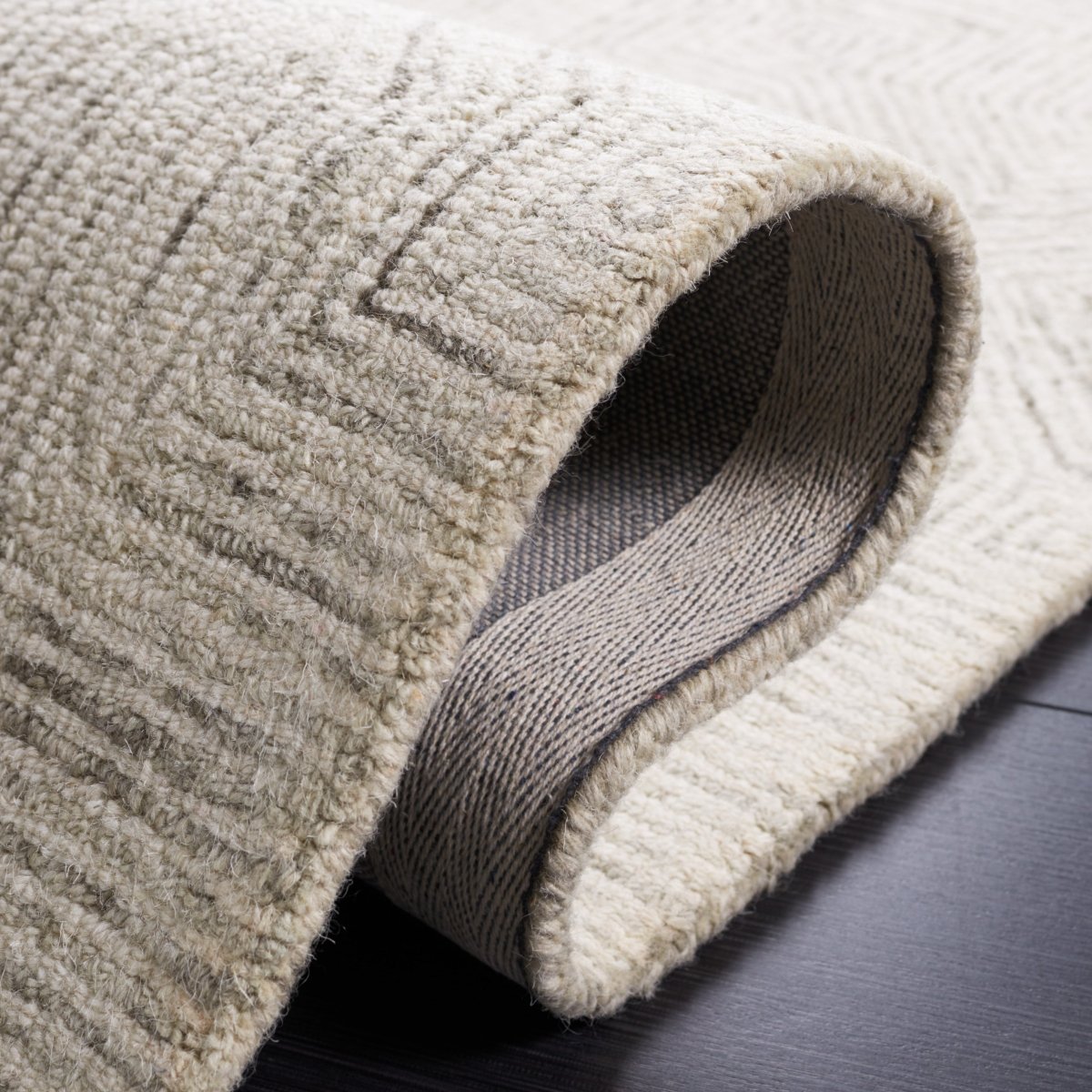 Safavieh Abstract Abt425F Grey/Ivory Rug.