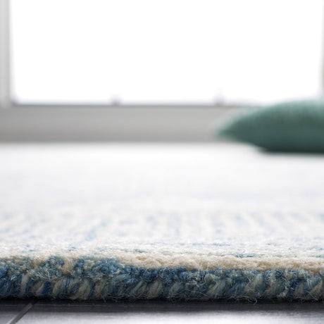 Safavieh Abstract Abt425M Blue/Ivory Rug.