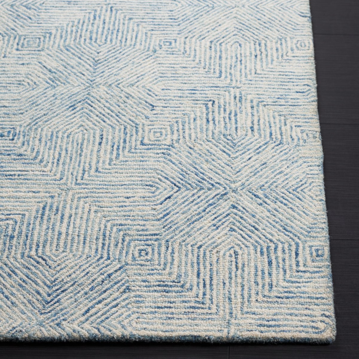 Safavieh Abstract Abt425M Blue/Ivory Rug.