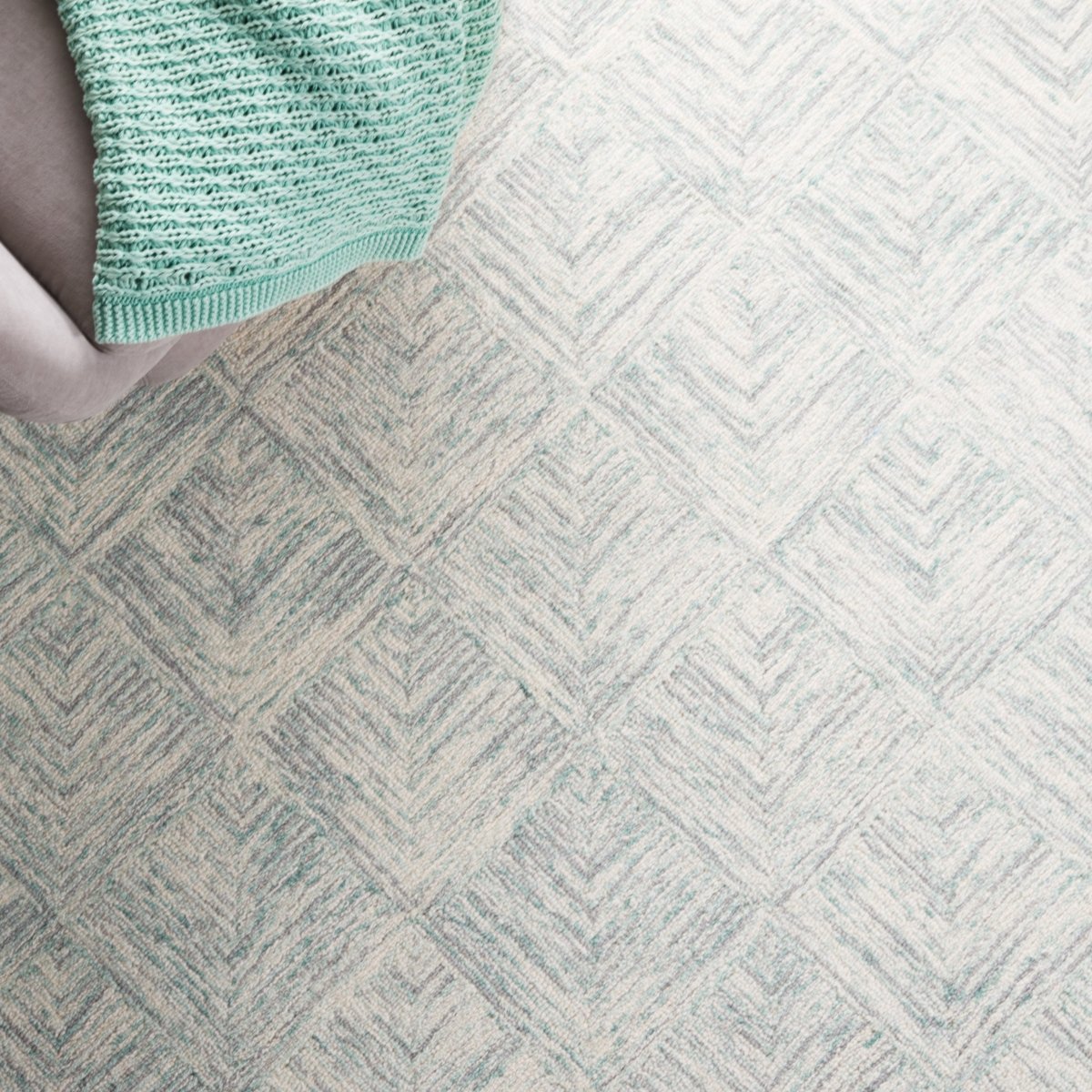 Safavieh Abstract Abt428F Grey/Turquoise Rug.