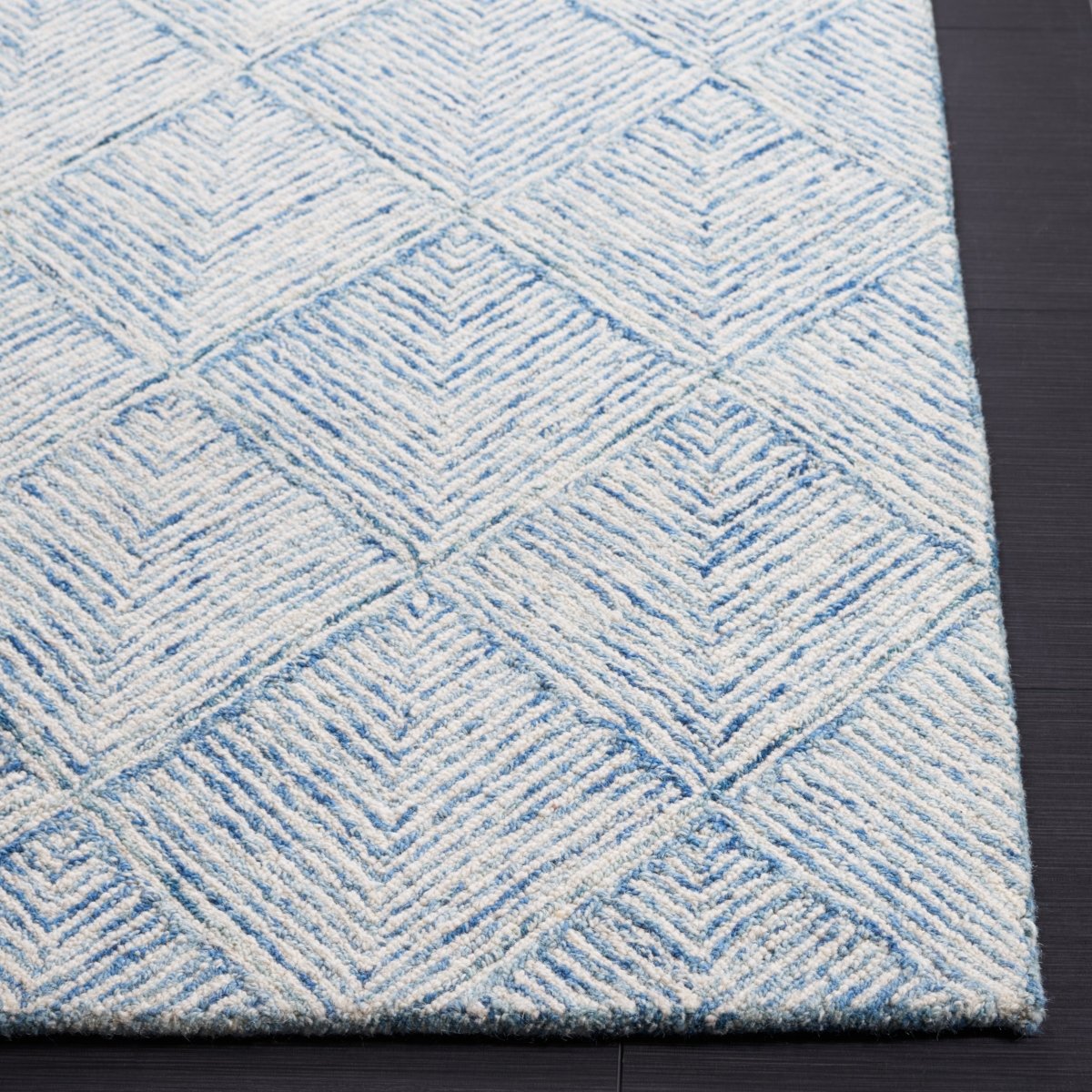 Safavieh Abstract Abt428M Blue/Ivory Rug.