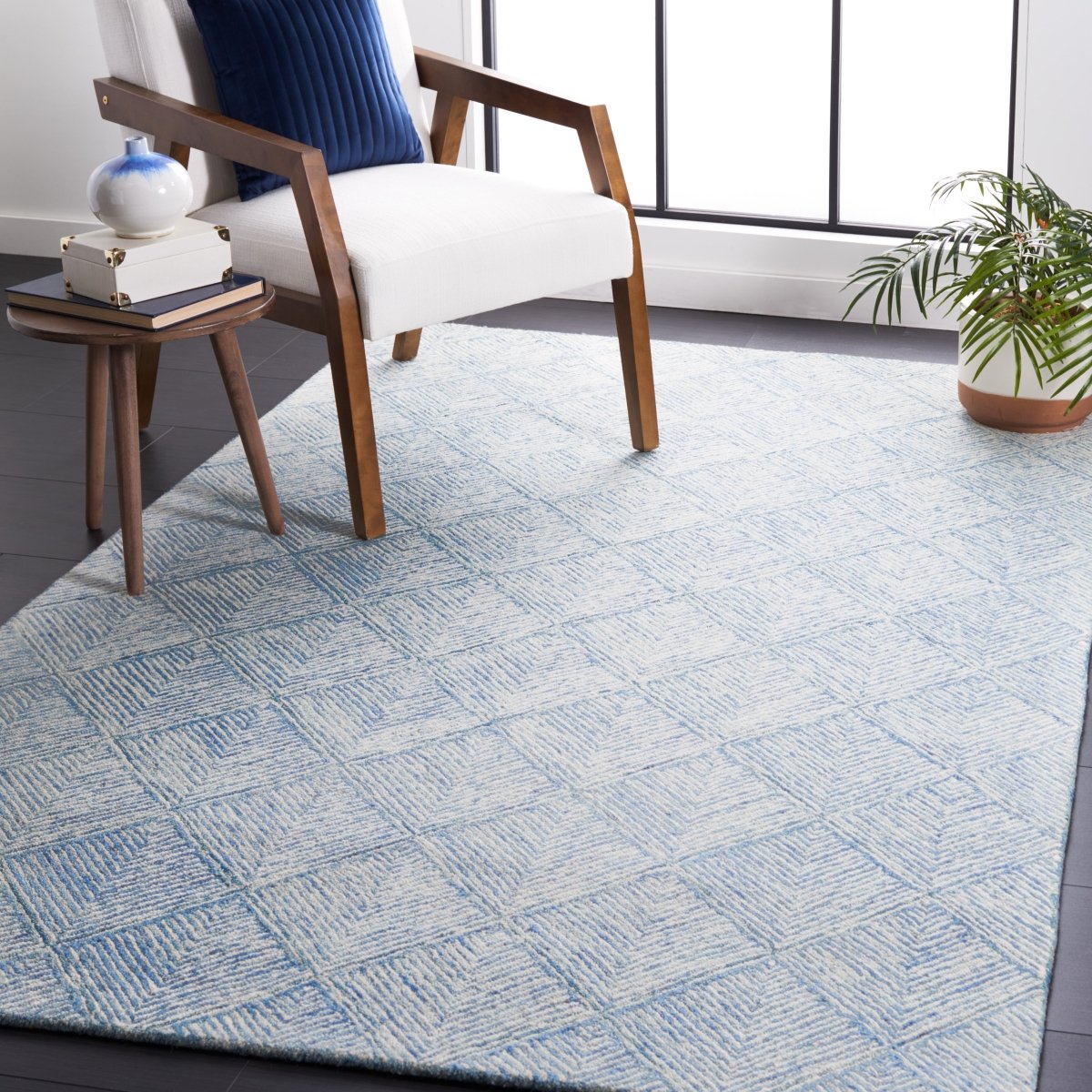 Safavieh Abstract Abt428M Blue/Ivory Rug.
