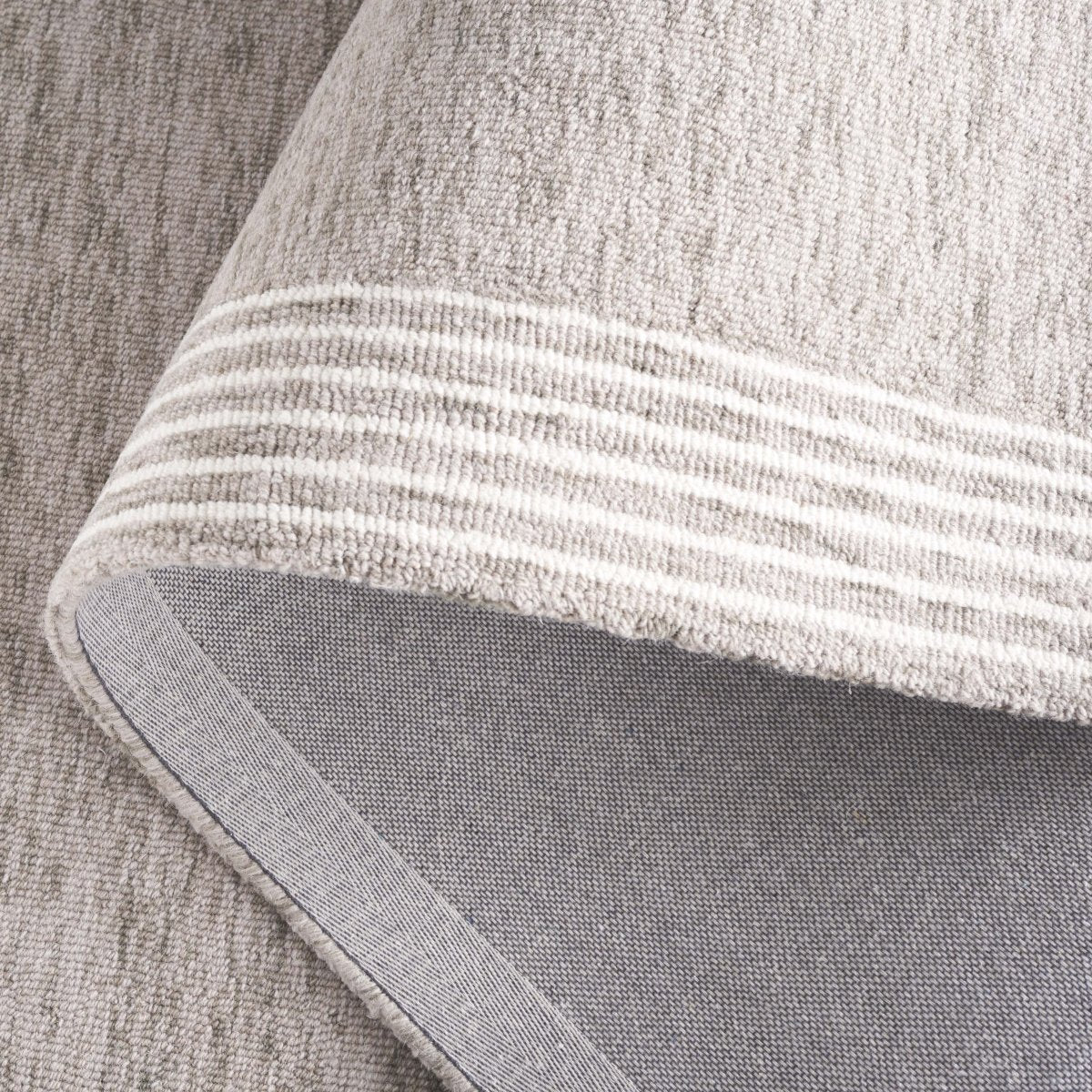 Safavieh Abstract Abt464B Beige/Ivory Rug.