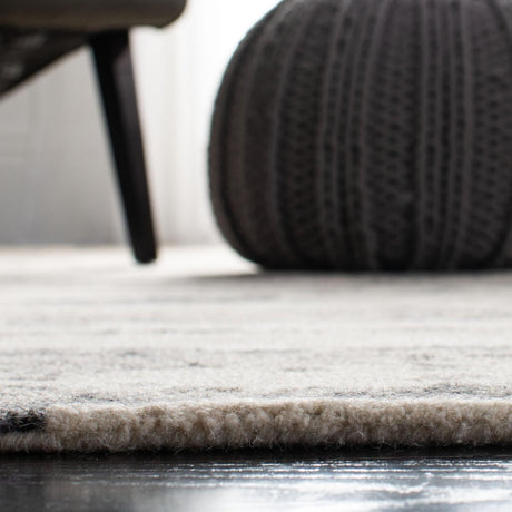 Safavieh Abstract Abt465H Charcoal/Ivory Rug.