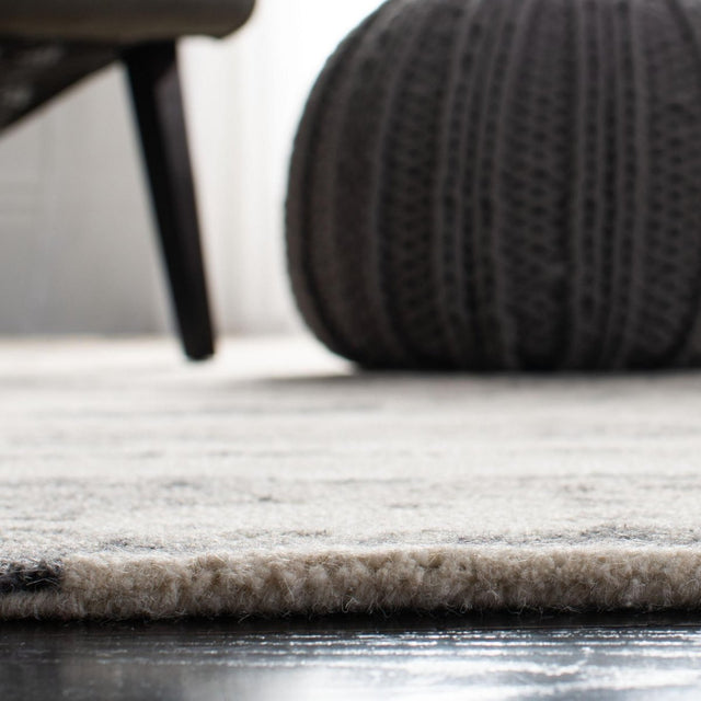 Safavieh Abstract Abt465H Charcoal/Ivory Rug.