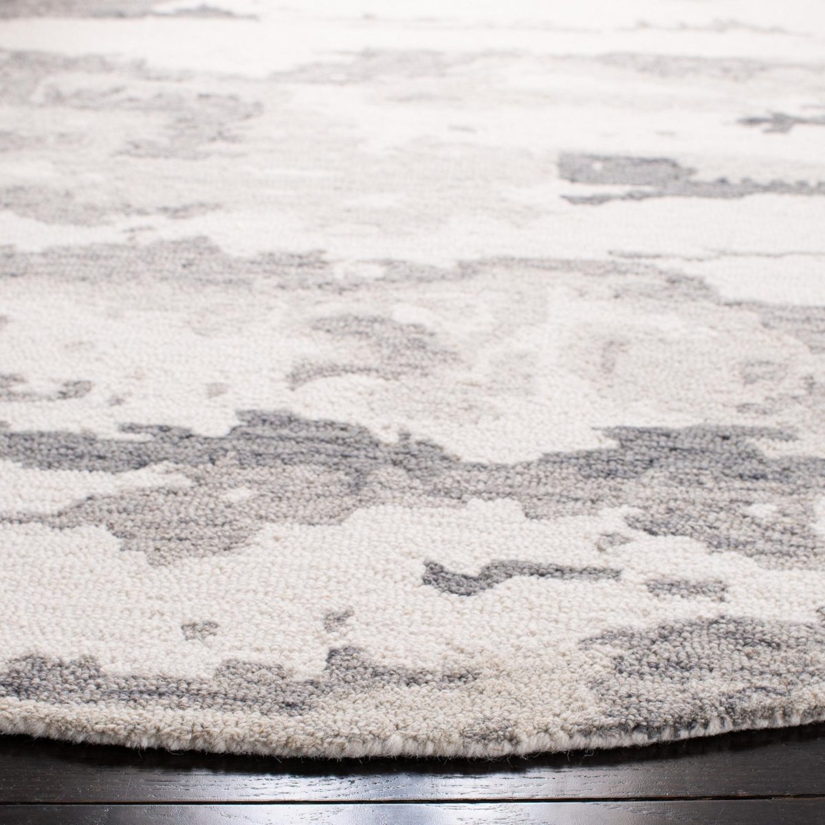 Safavieh Abstract Abt465H Charcoal/Ivory Rug.