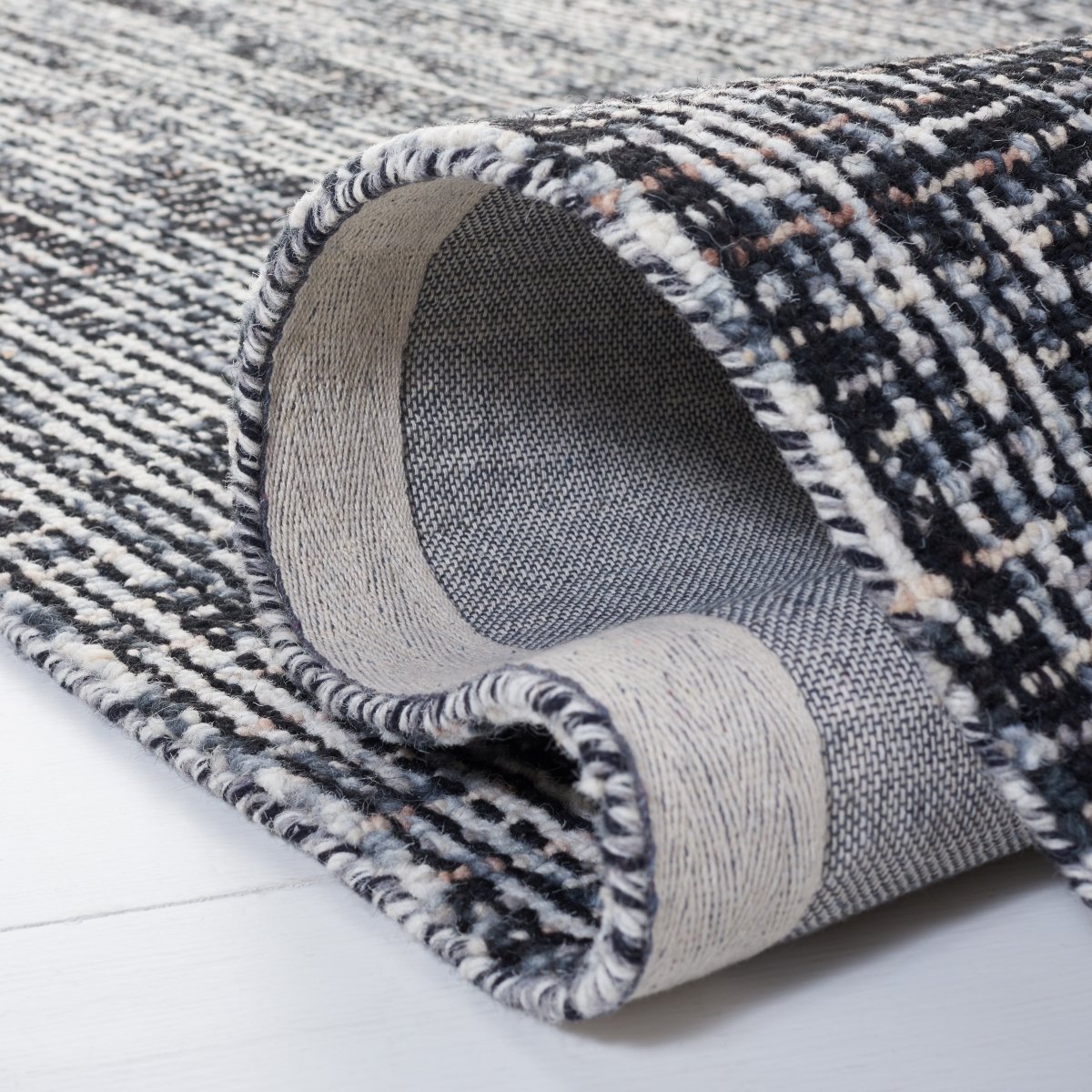 Safavieh Abstract Abt468L Black/Grey Rug.