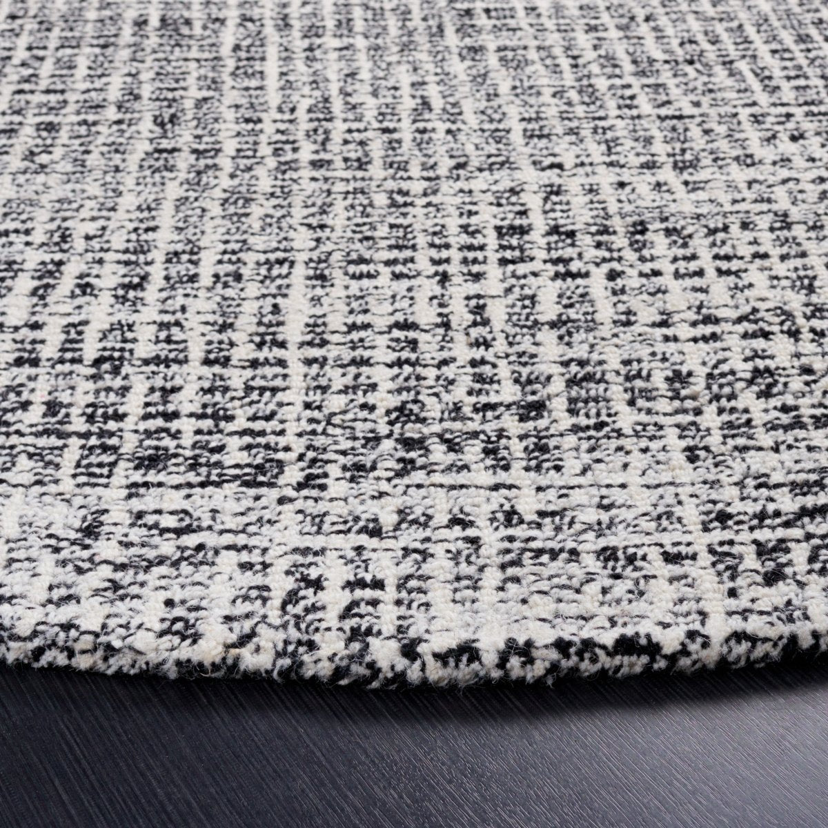 Safavieh Abstract Abt468Z Black/Ivory Rug.