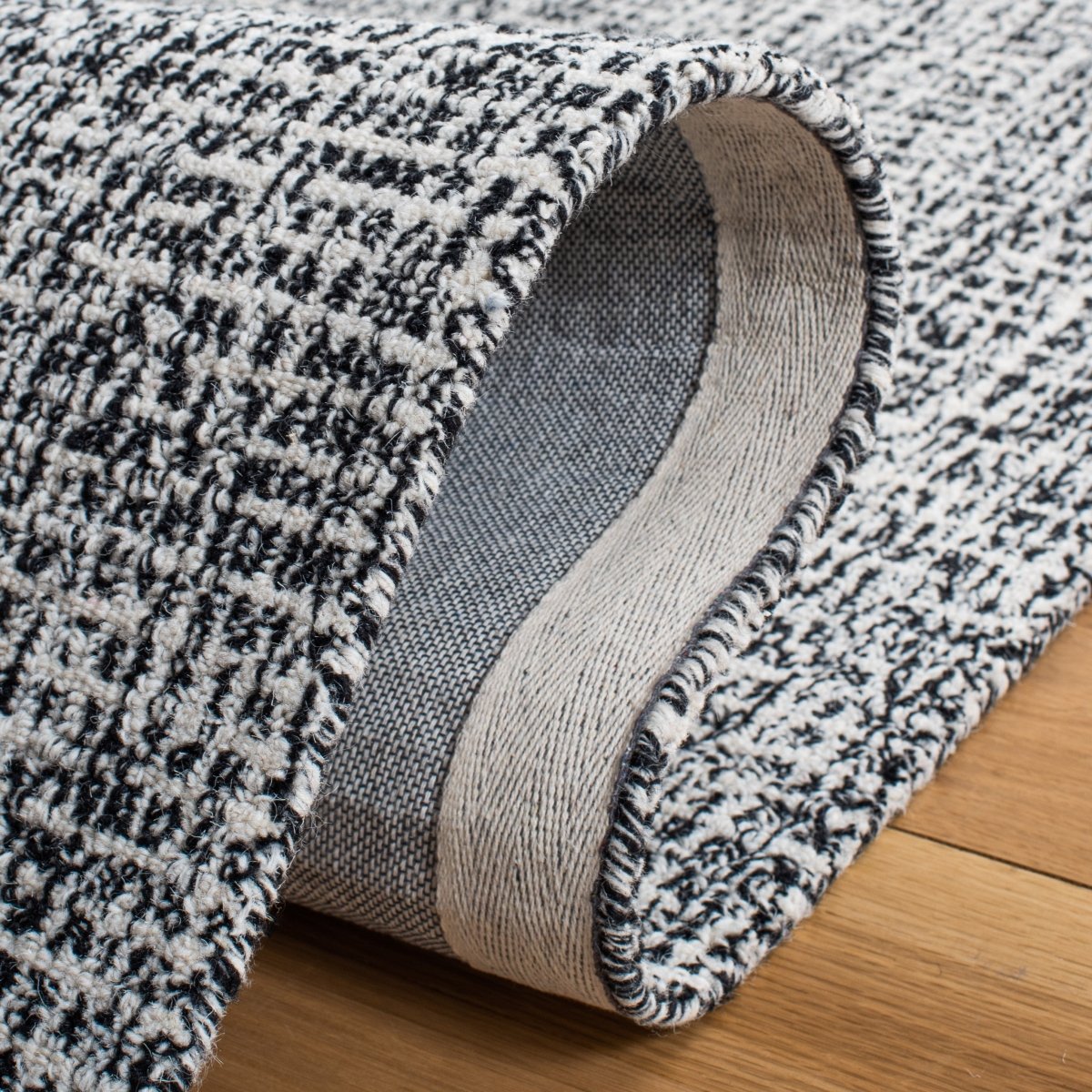 Safavieh Abstract Abt468Z Black/Ivory Rug.