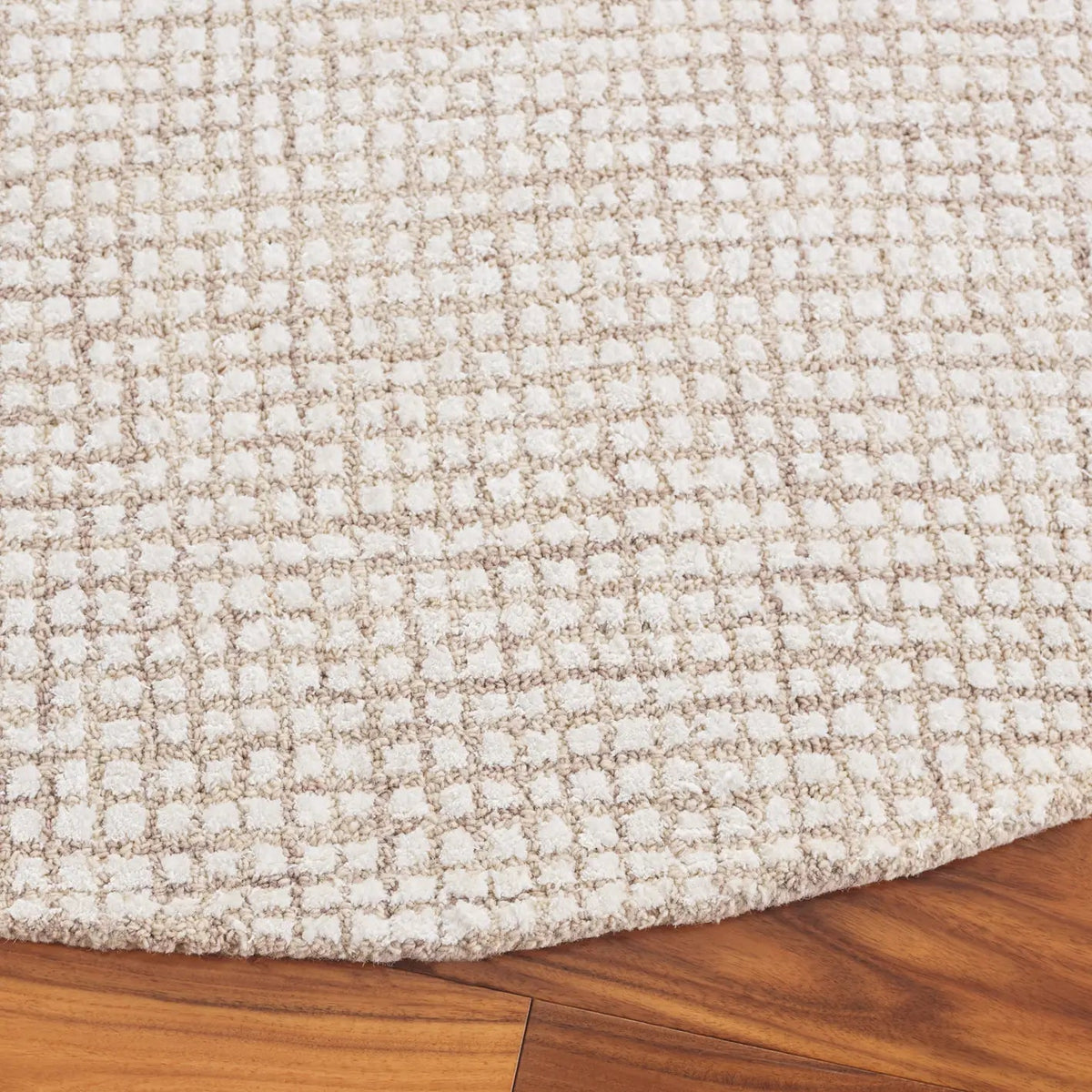 Safavieh Abstract 6'-0" x 6'-0" Rug in Ivory / Beige