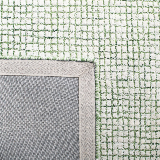 Safavieh Abstract Abt470Y Ivory/Green Rug.