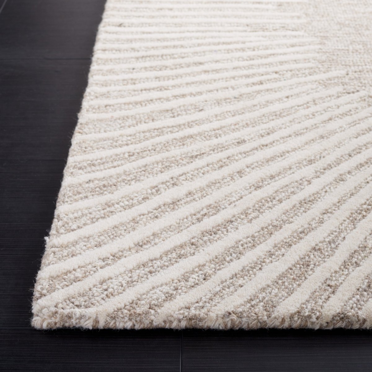 Safavieh Abstract Abt478A Natural/Ivory Rug.