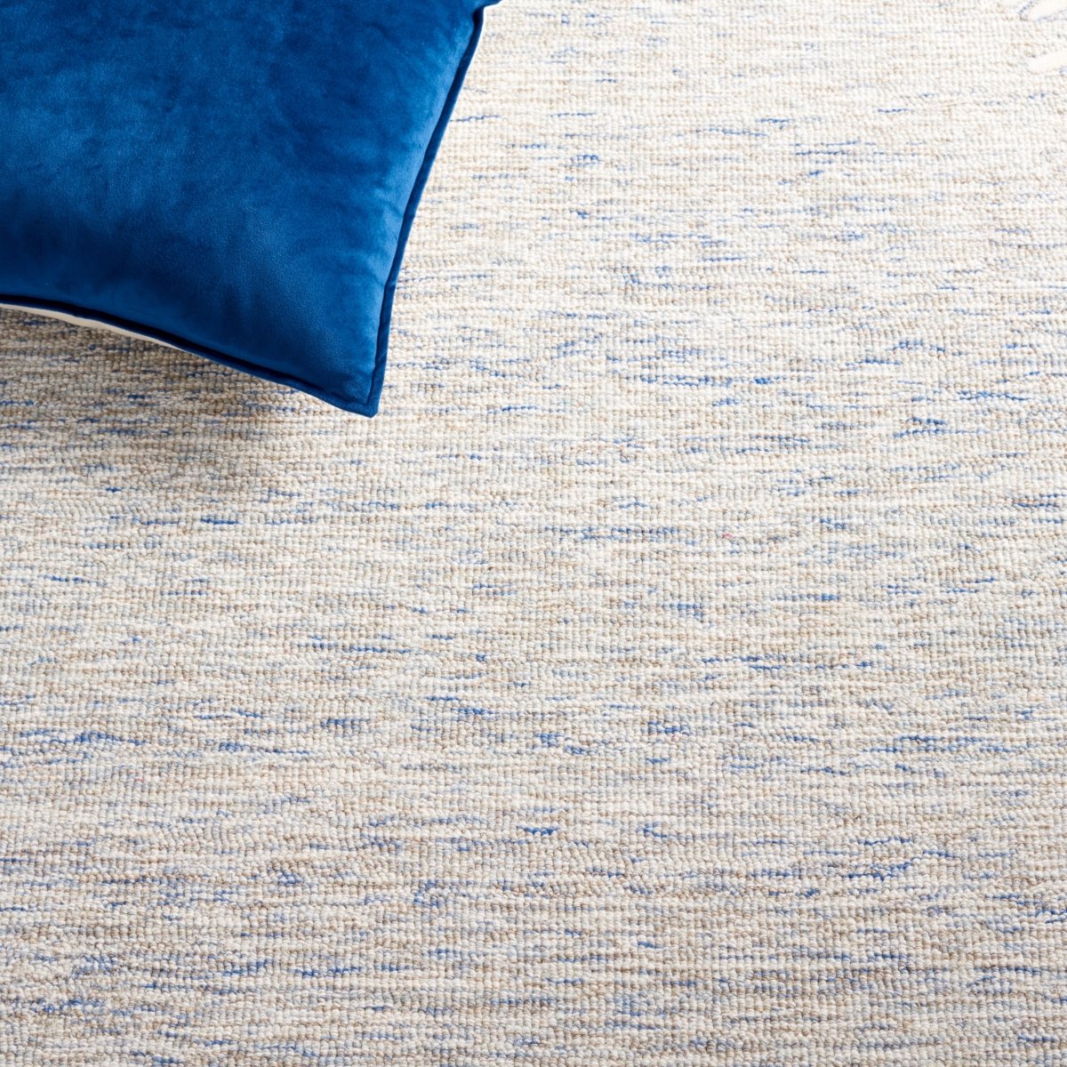 Safavieh Abstract Abt478M Blue/Ivory Rug.